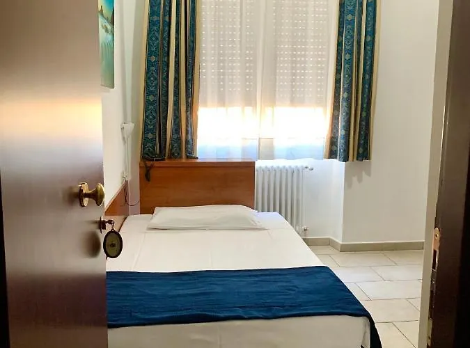 Hotel Alessander 2*